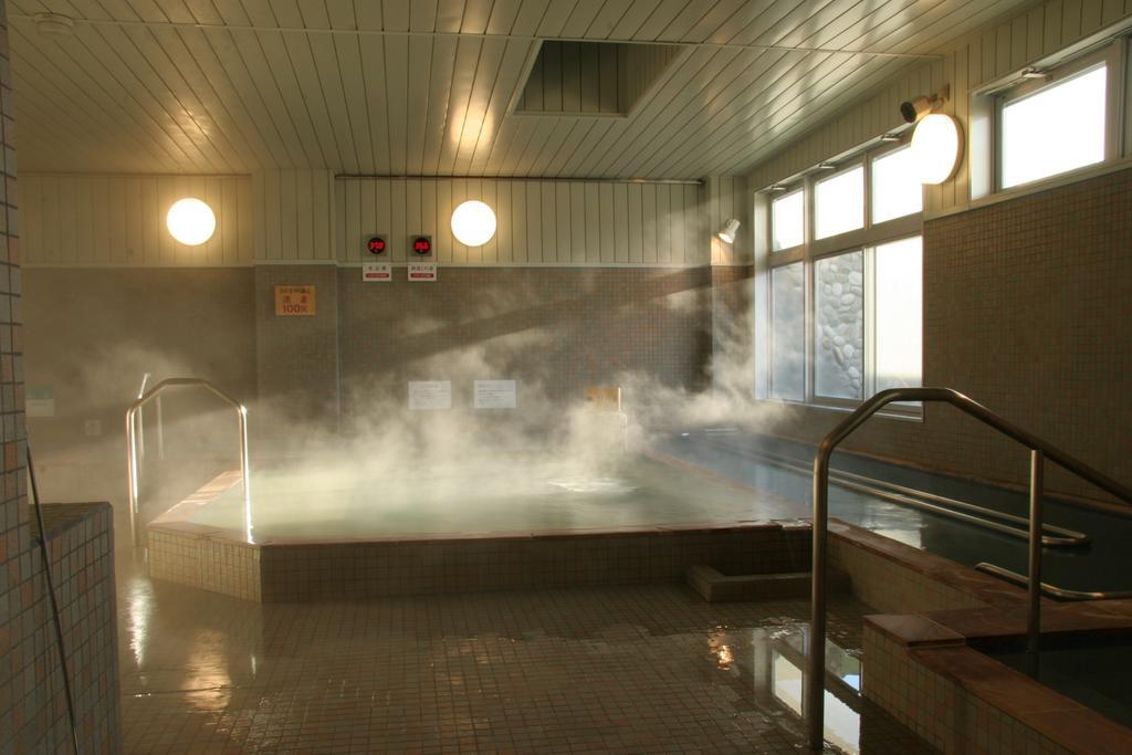 Natural Onsen Hostel Hidamari No Yu Такаяма Екстер'єр фото